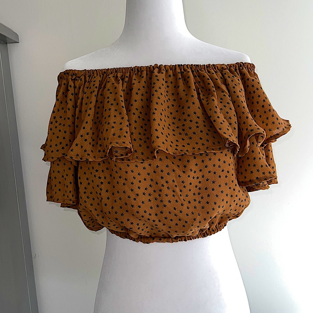 She + Sky Off-the-Shoulder Ruffle Crop